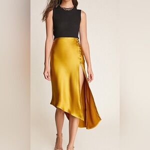Kourt XL skirt gold silky midi side slit button detail